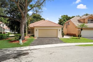 2687 Oak Park Cir, Davie, FL 33328 - MLS#F10530336