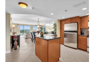 3300 W Rolling Hills Cir 705, Davie, FL 33328 Sold 12/09/25