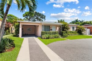 811 SW 26th Ct MAIN HOUSE, Fort Lauderdale, FL 33315 - MLS#F10530491