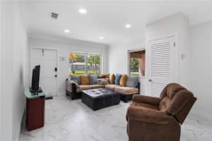 811 SW 26th Ct MAIN HOUSE, Fort Lauderdale, FL 33315 - MLS#F10530491