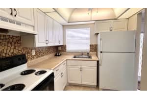 8901 Sunrise Lakes Boulevard, Sunrise, FL 33322 - MLS#F10530499