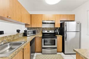 3199 Foxcroft Rd 304, Miramar, FL 33025 - MLS#F10530611