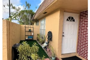 802 SW 73rd Ave 14, Pompano Beach, FL 33068 Sold 12/05/25