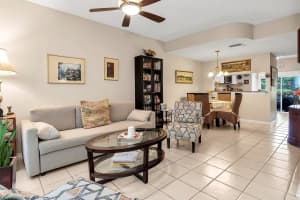 4 Key West Ct 4, Weston, FL 33326 - MLS#F10530628