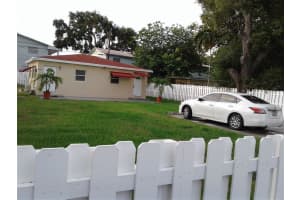 6129 Garfield St 2, Hollywood, FL 33024 - MLS#F10530632