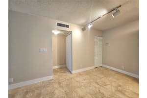 631 Lyons Rd 12105, Coconut Creek, FL 33063 - MLS#F10530639