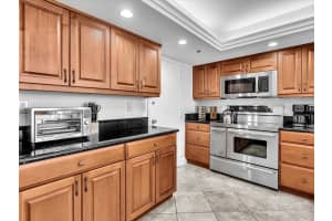 1150 Hillsboro Mile 204, Hillsboro Beach, FL 33062, Hillsboro Beach, FL 33062 - MLS#F10530646