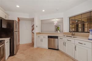 9329 W Sunrise Boulevard 9329, Plantation, FL 33322 - MLS#F10530708