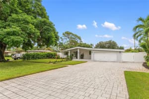 1080 E Country Club Cir, Plantation, FL 33317 - MLS#F10530730