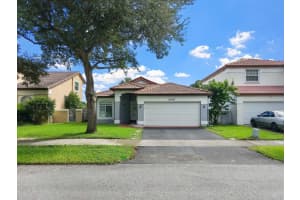 5090 Nw 54th St, Coconut Creek