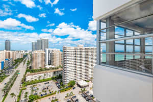 1980 Ocean Drive, Hallandale Beach, FL 33009 - MLS#F10530749