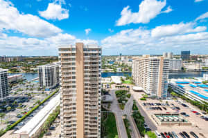 1980 Ocean Drive, Hallandale Beach, FL 33009 - MLS#F10530749