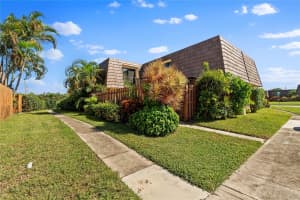 581 Springdale Cir 58-A, Palm Springs, FL 33461 - MLS#F10530787