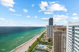 1890 S Ocean Dr PH4, Hallandale Beach, FL 33009 - MLS#F10530788