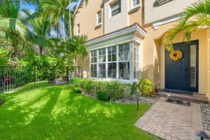 2605 NE 13th Ct, Fort Lauderdale, FL 33304 - MLS#F10530803