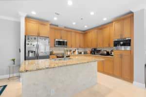 2605 NE 13th Ct, Fort Lauderdale, FL 33304 - MLS#F10530803