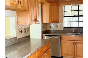 321 21st Street, Riviera Beach, FL 33404 - MLS#F10530832