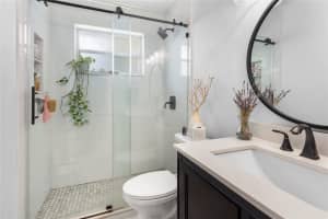 8580 NW 11th Ct, Pembroke Pines, FL 33024 - MLS#F10530874