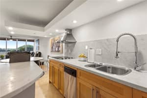1401 S Federal Hwy 510, Boca Raton, FL 33432 - MLS#F10530901