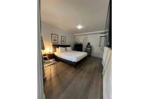 2100 NE 33rd Ave 0, Fort Lauderdale, FL 33305 - MLS#F10530903