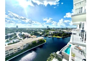 427 Golden Isles Dr 14B, Hallandale Beach, FL 33009 - MLS#F10530970