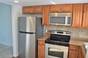 9621 Sunrise Lakes Blvd 203, Sunrise, FL 33322 Sold 12/10/25