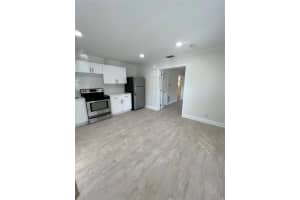 1333 NE 5th Ter 8, Fort Lauderdale, FL 33304 - MLS#F10531007