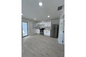 1333 NE 5th Ter 8, Fort Lauderdale, FL 33304 - MLS#F10531007