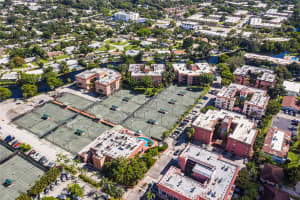 620 Tennis Club Dr 111, Fort Lauderdale, FL 33311 - MLS#F10531058