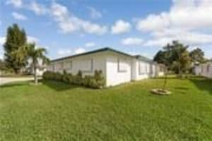8610 NW 57th Pl, Tamarac, FL 33321 - MLS#F10531077