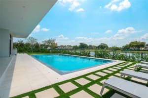 16552 Botaniko Dr S Weston, FL 33326 - Off Market