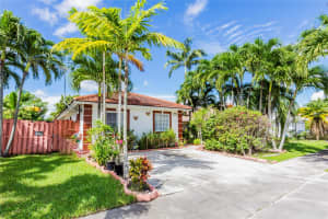 18300 SW 143rd Ct, Miami, FL 33177 - MLS#F10531099