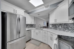 116 Lake Emerald Dr 401, Oakland Park, FL 33309 - MLS#F10531104