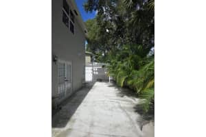 110 E Riverbend Dr, Sunrise, FL 33326 - MLS#F10531112