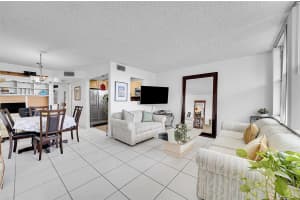 9061 Sunrise Lakes Boulevard, Sunrise, FL 33322 - MLS#F10531137