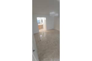 9421 SW Evergreen Pl 102, Davie, FL 33324 - MLS#F10531142