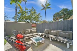 703 SE 16th Ct 703, Fort Lauderdale, FL 33316 - MLS#F10531145
