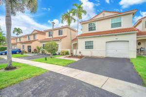 17825 10 Th Court, Pembroke Pines, FL 33029 - MLS#F10531154