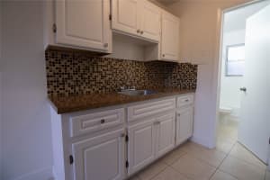 400 SW 7th Ave 8, Fort Lauderdale, FL 33312 - MLS#F10531176