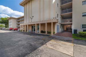4151 NW 41st St 308, Lauderdale Lakes, FL 33319 - MLS#F10531224