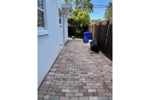 1637 NE 5th St 2, Fort Lauderdale, FL 33301 - MLS#F10531232