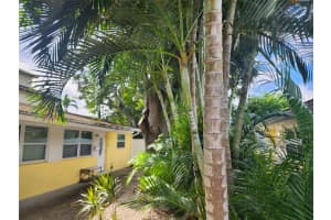 620 SW 10th St, Fort Lauderdale, FL 33315 - MLS#F10531251