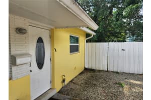 620 SW 10th St, Fort Lauderdale, FL 33315 - MLS#F10531251