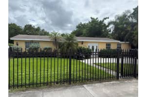 1270 NE 111th St, Miami, FL 33161 - MLS#F10531288