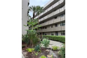 900 Colony Point Cir 121, Pembroke Pines, FL 33026 - MLS#F10531299