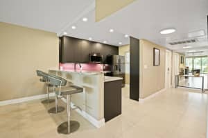 555 Oaks Lane, Pompano Beach, FL 33069 Sold 12/19/25