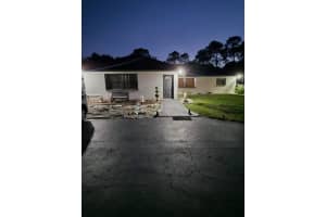 3770 SW 25th Ave, Naples, FL 34117 - MLS#F10531352