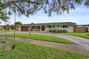 5541 SW 2nd Ct, Plantation, FL 33317 Sold 12/05/25