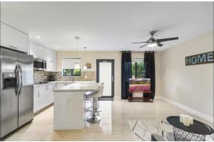 320 NE 15th Ave 2, Fort Lauderdale, FL 33301 - MLS#F10531385