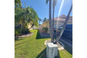 1563 SW 187th Ter, Pembroke Pines, FL 33029 - MLS#F10531394
